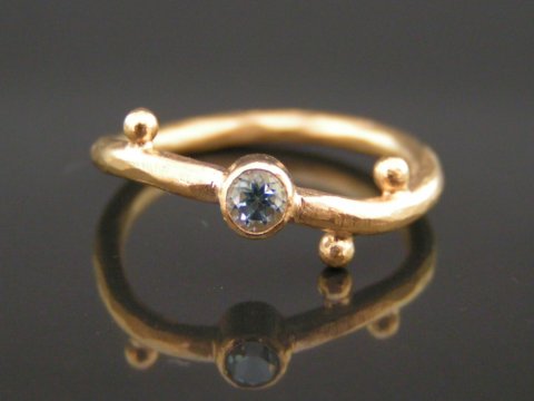 Blå topaz guld ring