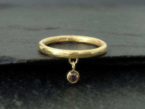 Dinglende diamant ring