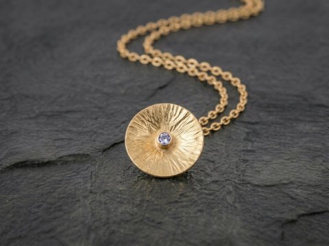 Cirkel halsk�de med diamant