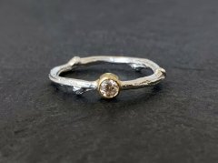 Twig ring med champagne diamant