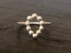 Pebbles drop ring