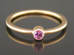 Pink safir ring