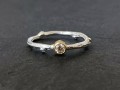 Twig ring med champagne diamant