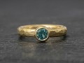 Guldring med smaragd