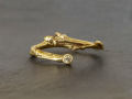 Twig guldring med champagne diamant